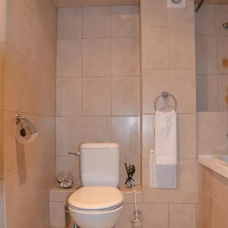 On The Cliff אובזור