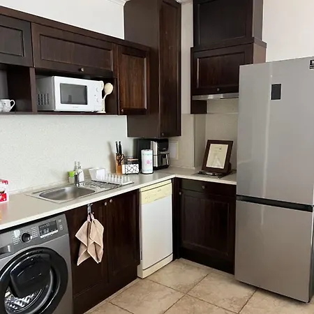 On The Cliff דירה *