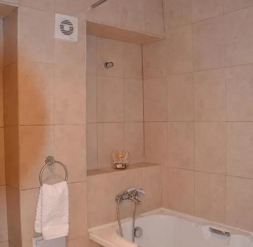 On The Cliff Apartman Obzor