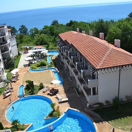 On The Cliff Апартамент